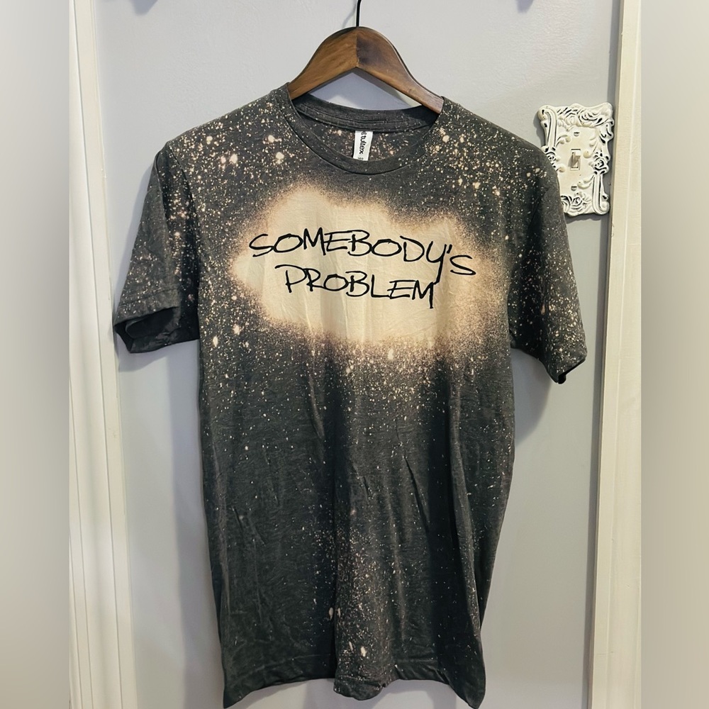 Unisex size Medium Graphic T Shirt